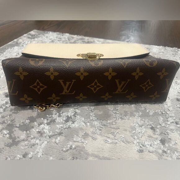 LOUIS VUITTON ST. PLACIDE - Picture 3 of 11
